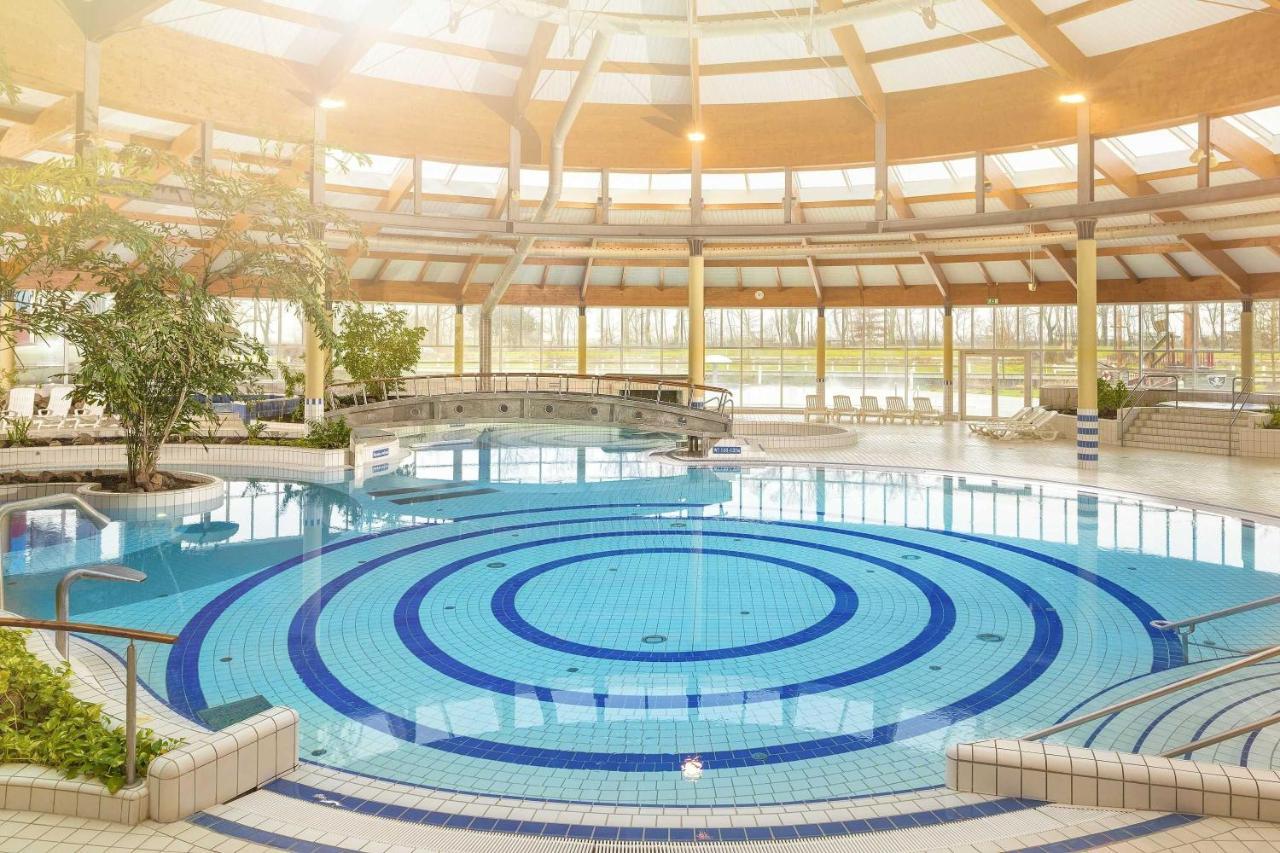 Mit Meerblick Und Balkon, Gratis Nutzung Vom Ahoi Erlebnisbad Und Sauna In Sellin - Meeresblick Fewo 38 غورين المظهر الخارجي الصورة