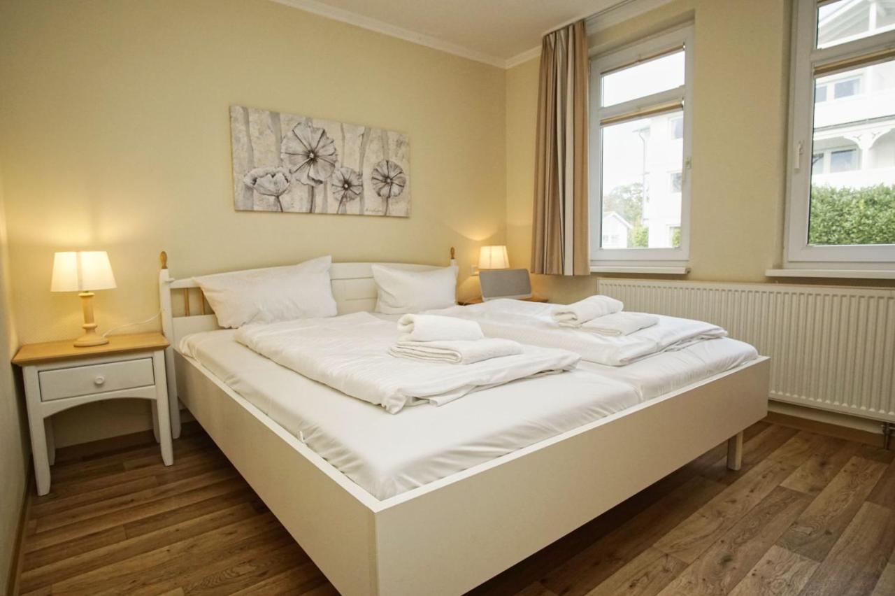 Mit Meerblick Und Balkon, Gratis Nutzung Vom Ahoi Erlebnisbad Und Sauna In Sellin - Meeresblick Fewo 38 غورين المظهر الخارجي الصورة
