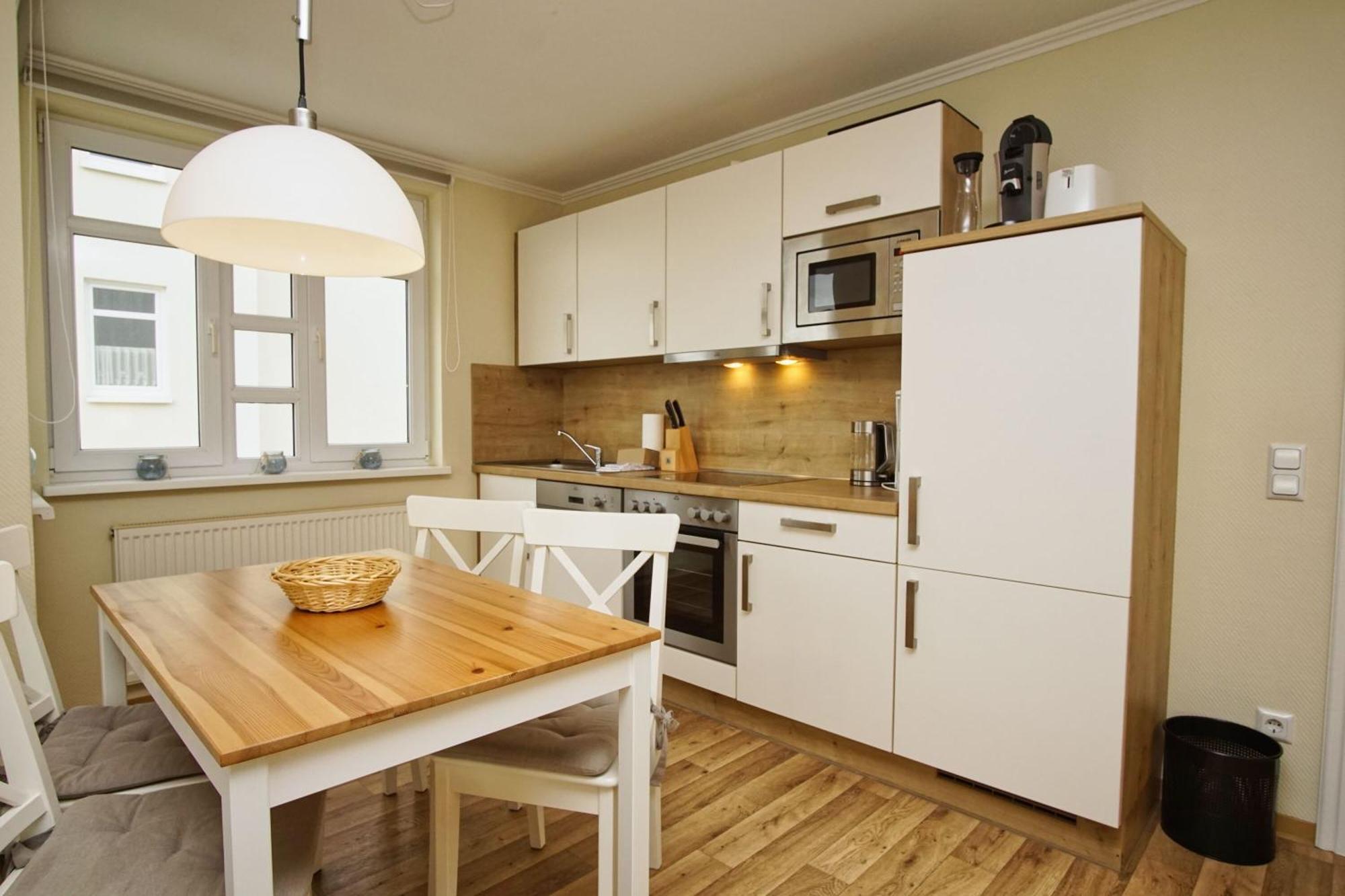 Mit Meerblick Und Balkon, Gratis Nutzung Vom Ahoi Erlebnisbad Und Sauna In Sellin - Meeresblick Fewo 38 غورين المظهر الخارجي الصورة